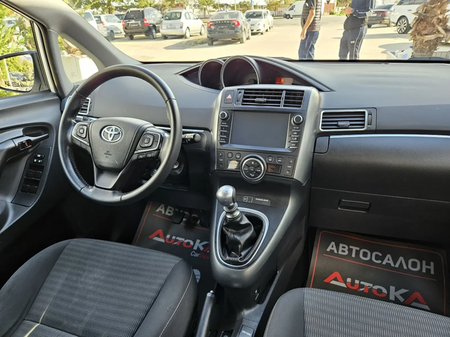 Toyota Verso 1.6D4d-112kc= 6СКОРОСТИ= КАМЕРА= LINE ASSIST - автомобили, коли, обяви за нови и употребявани 12