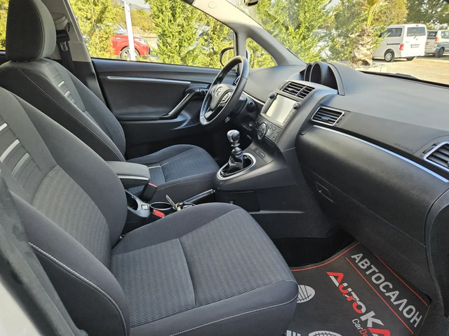 Toyota Verso 1.6D4d-112kc= 6СКОРОСТИ= КАМЕРА= LINE ASSIST - автомобили, коли, обяви за нови и употребявани 14