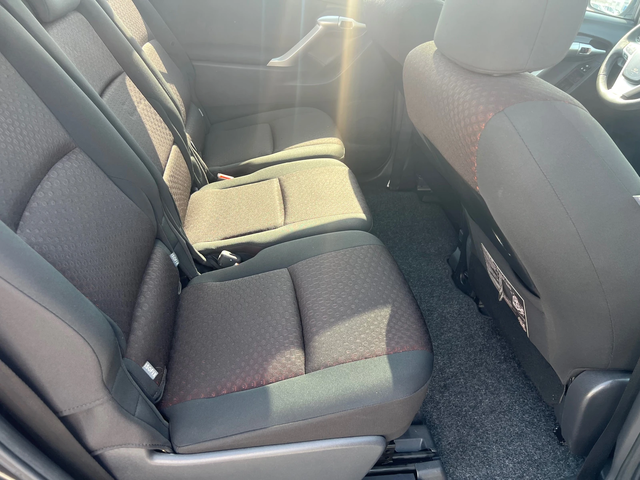 Toyota Verso 2.0 D4D - автомобили, коли, обяви за нови и употребявани 12