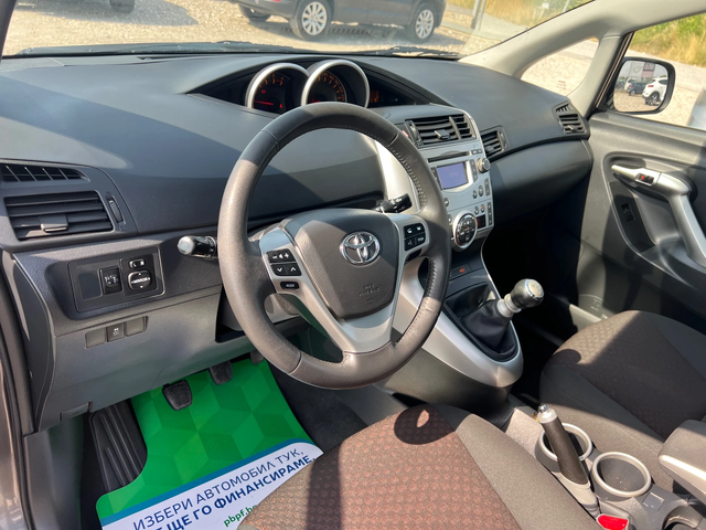 Toyota Verso 2.0 D4D - автомобили, коли, обяви за нови и употребявани 9