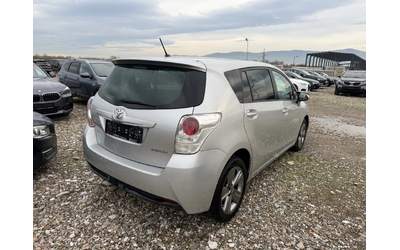 Toyota Verso 1.6 D - автомобили, коли, обяви за нови и употребявани 10