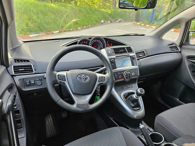 Toyota Verso Facelift/7mesta/Navigacia - автомобили, коли, обяви за нови и употребявани 8