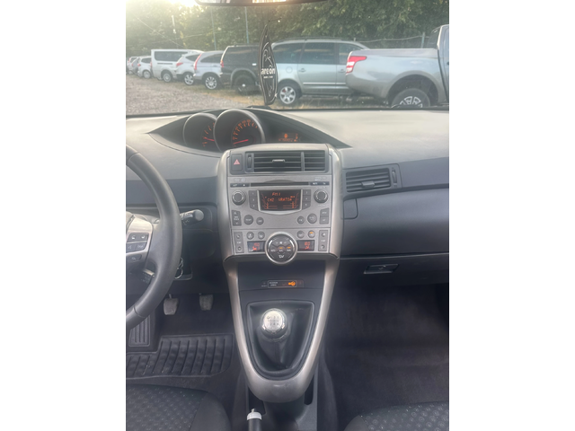 Toyota Verso 2.0D4D 126kc FACE - автомобили, коли, обяви за нови и употребявани 11