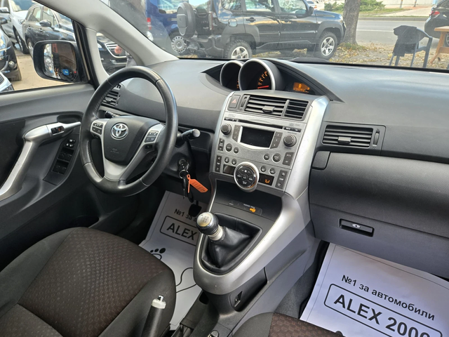 Toyota Verso - автомобили, коли, обяви за нови и употребявани 6