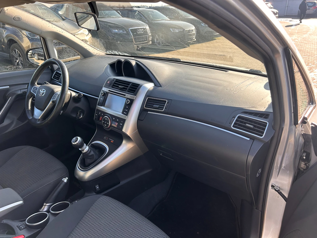 Toyota Verso 1.6D-4D NAVI 6+ 1 EURO 5 - автомобили, коли, обяви за нови и употребявани 11