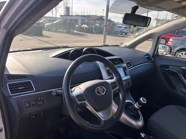 Toyota Verso 1.6D-4D NAVI 6+ 1 EURO 5 - автомобили, коли, обяви за нови и употребявани 13