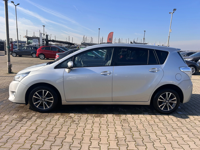 Toyota Verso 1.6D-4D NAVI 6+ 1 EURO 5 - автомобили, коли, обяви за нови и употребявани 8