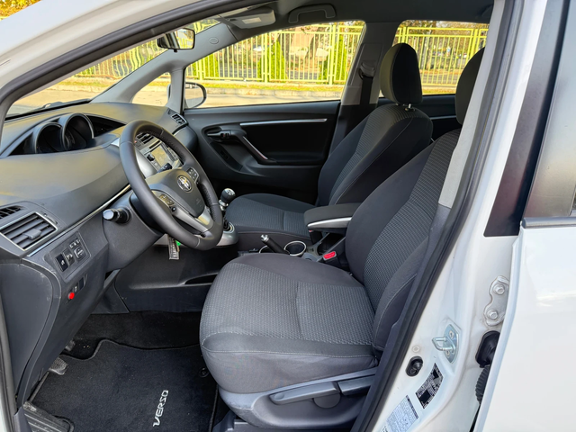 Toyota Verso 6скорости* КАМЕРА* АВТОПИЛОТ* КЛИМАТРОНИК* КСЕНОН - автомобили, коли, обяви за нови и употребявани 9