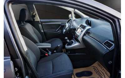 Toyota Verso 1.6i ACTIVE - автомобили, коли, обяви за нови и употребявани 12