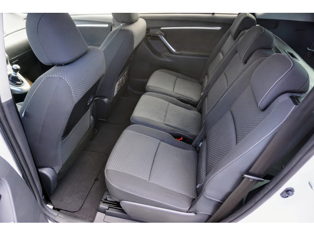 Toyota Verso 2.0D ACTIVE - автомобили, коли, обяви за нови и употребявани 11