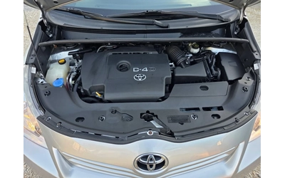 Toyota Verso 2.0D4D 126K.C. / КЛИМАТРОНИК / ТЕМПОМАТ / - автомобили, коли, обяви за нови и употребявани 14