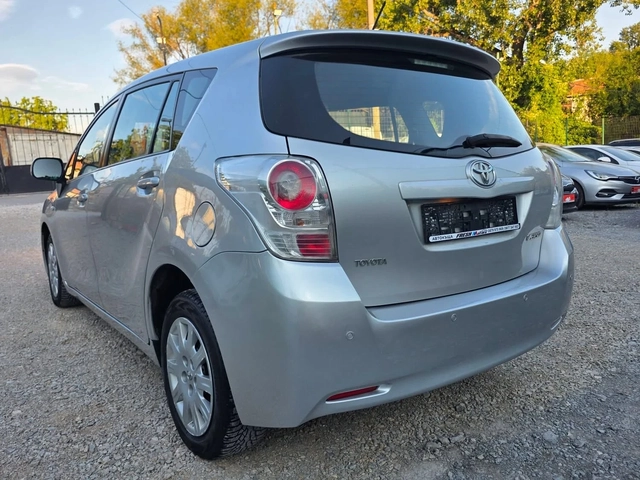 Toyota Verso 2.0D4D 126K.C. / КЛИМАТРОНИК / ТЕМПОМАТ / - автомобили, коли, обяви за нови и употребявани 2