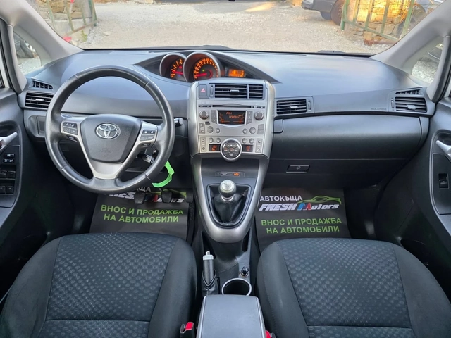 Toyota Verso 2.0D4D 126K.C. / КЛИМАТРОНИК / ТЕМПОМАТ / - автомобили, коли, обяви за нови и употребявани 6