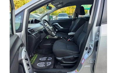 Toyota Verso 2.0D4D 126K.C. / КЛИМАТРОНИК / ТЕМПОМАТ / - автомобили, коли, обяви за нови и употребявани 7