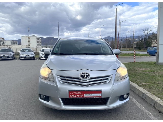 Toyota Verso 2.0D-4D MT - автомобили, коли, обяви за нови и употребявани 5