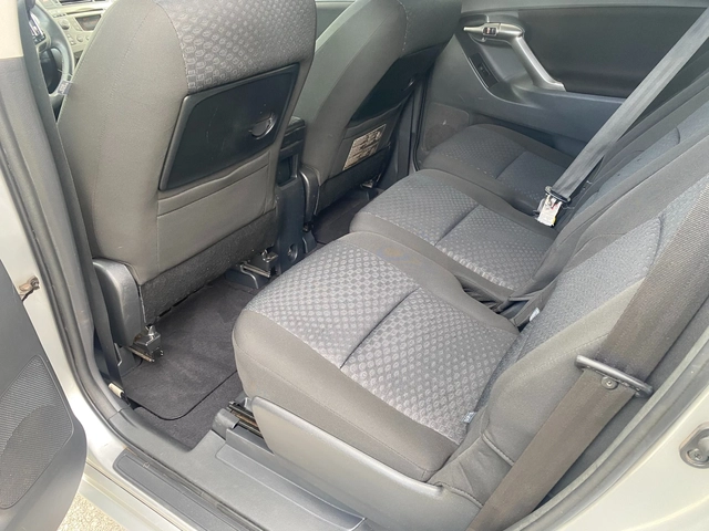 Toyota Verso 2.0D-4D MT - автомобили, коли, обяви за нови и употребявани 9