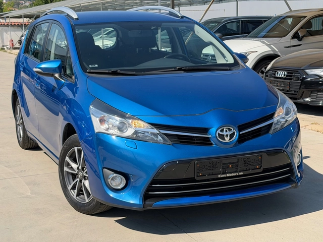 Toyota Verso 1.8-VALVEMATIC-147ps-7места-ПЪЛНА СЕРВИЗНА ИСТОРИЯ - автомобили, коли, обяви за нови и употребявани 2