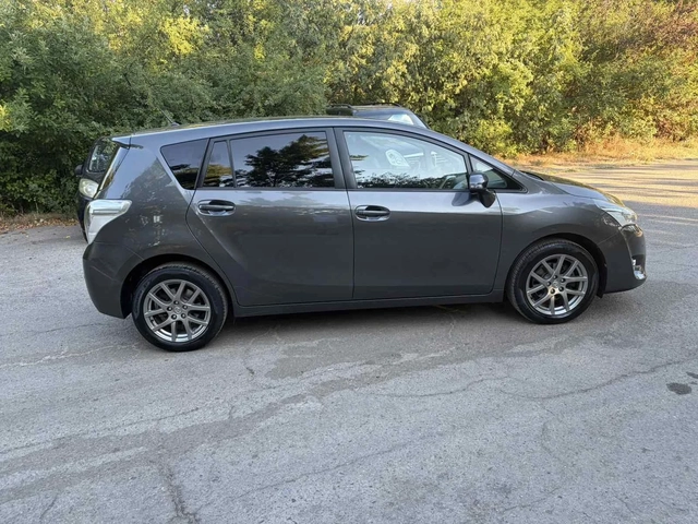 Toyota Verso 1.8 i FULL FULL - автомобили, коли, обяви за нови и употребявани 3