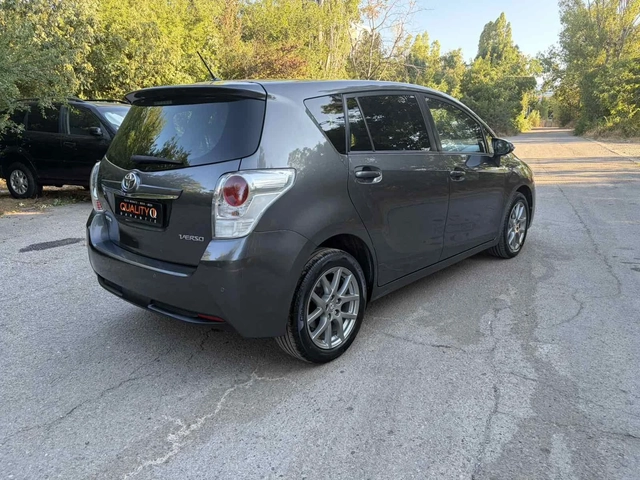 Toyota Verso 1.8 i FULL FULL - автомобили, коли, обяви за нови и употребявани 4