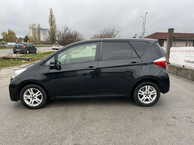 Toyota Verso S 1.4 D4D 90кс 6 СКОРОСТИ EURO 5A КЛИМАТРОНИК - автомобили, коли, обяви за нови и употребявани 5