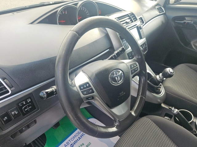 Toyota Verso Toyota Verso 1.6 D4D - автомобили, коли, обяви за нови и употребявани 4