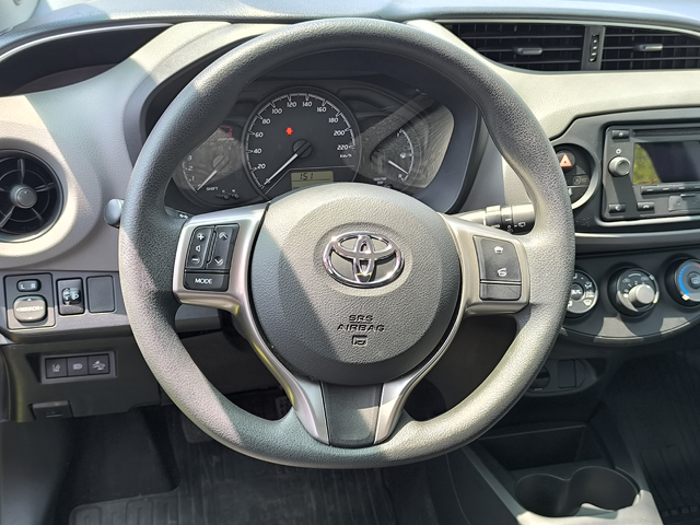 Toyota Yaris 1.0VVT-i - автомобили, коли, обяви за нови и употребявани 10