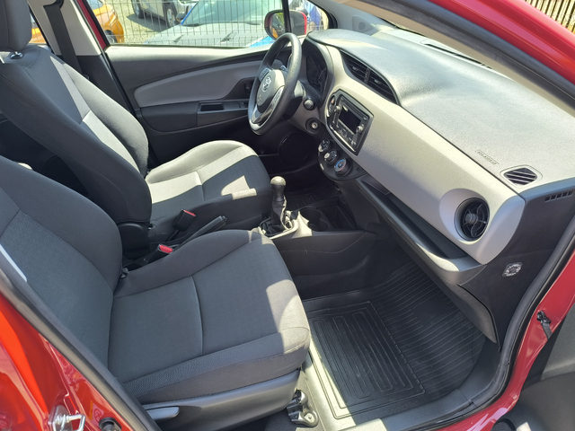 Toyota Yaris 1.0VVT-i - автомобили, коли, обяви за нови и употребявани 11