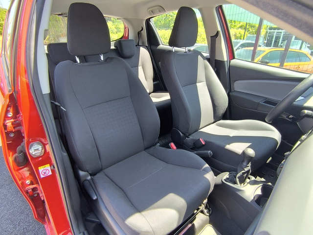 Toyota Yaris 1.0VVT-i - автомобили, коли, обяви за нови и употребявани 12