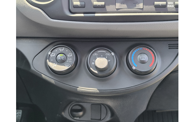 Toyota Yaris 1.0VVT-i - автомобили, коли, обяви за нови и употребявани 14