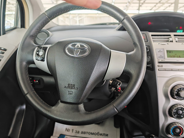 Toyota Yaris 1.3-газова уредба - автомобили, коли, обяви за нови и употребявани 11