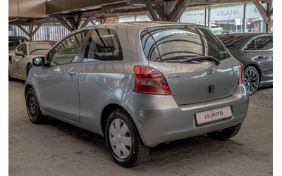 toyota-yaris-1-3-vvt-i-avtomatik - 4