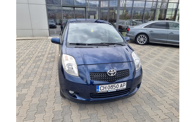 toyota-yaris-1-4d4d-avtomatik - 0