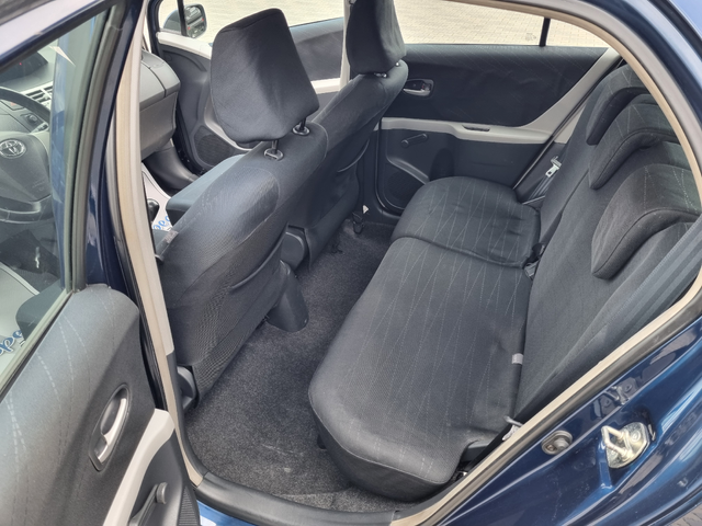 Toyota Yaris 1.4D4D-АВТОМАТИК - автомобили, коли, обяви за нови и употребявани 10