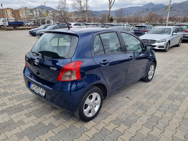 Toyota Yaris 1.4D4D-АВТОМАТИК - автомобили, коли, обяви за нови и употребявани 5