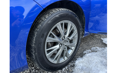 Toyota Yaris 1.5 Hybrid E6B FACE - автомобили, коли, обяви за нови и употребявани 11