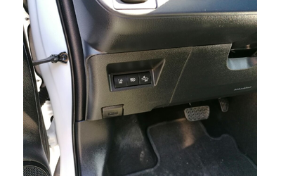 toyota-yaris-1-5-vvt-i-hybrid - 4