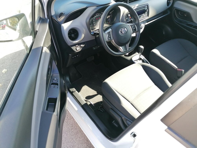 Toyota Yaris 1.5 VVT-i HYBRID - автомобили, коли, обяви за нови и употребявани 7