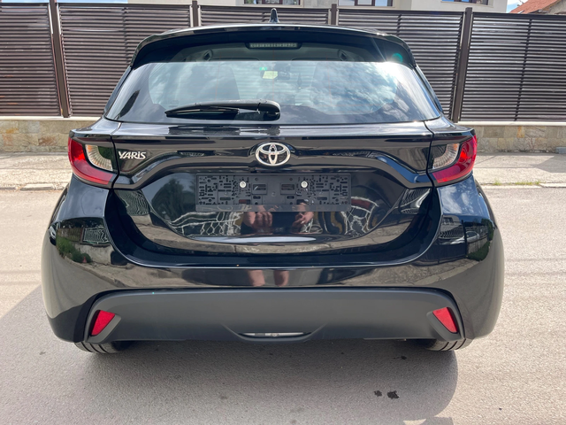Toyota Yaris AUTOMAT 1.5i - автомобили, коли, обяви за нови и употребявани 4