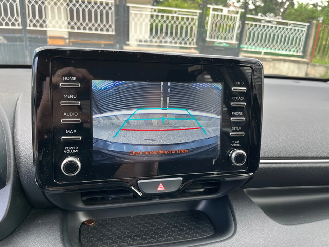 Toyota Yaris AUTOMAT 1.5i - автомобили, коли, обяви за нови и употребявани 7