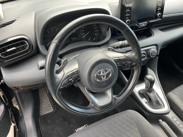 Toyota Yaris AUTOMAT 1.5i - автомобили, коли, обяви за нови и употребявани 9