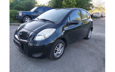 toyota-yaris - 0