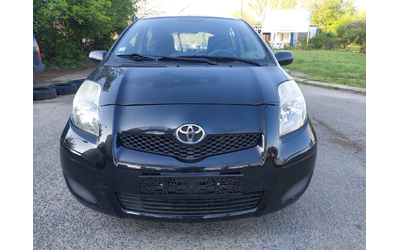 toyota-yaris - 1