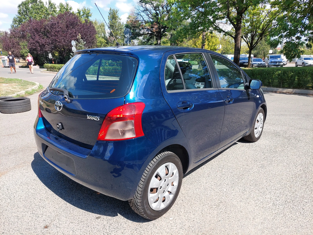Toyota Yaris 1, 3i 87ps ITALY - автомобили, коли, обяви за нови и употребявани 1