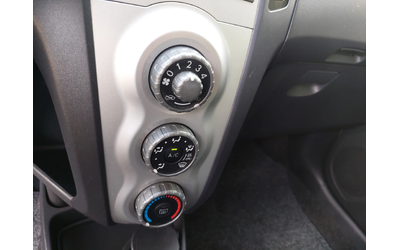 Toyota Yaris 1, 3i 87ps ITALY - автомобили, коли, обяви за нови и употребявани 9