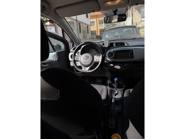 Toyota Yaris, 2013 г., 203082 км, 100 к.с. - автомобили, коли, обяви за нови и употребявани 12