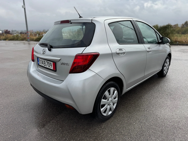 Toyota Yaris 1.3VVT-I-AUTO-NAVI - автомобили, коли, обяви за нови и употребявани 3