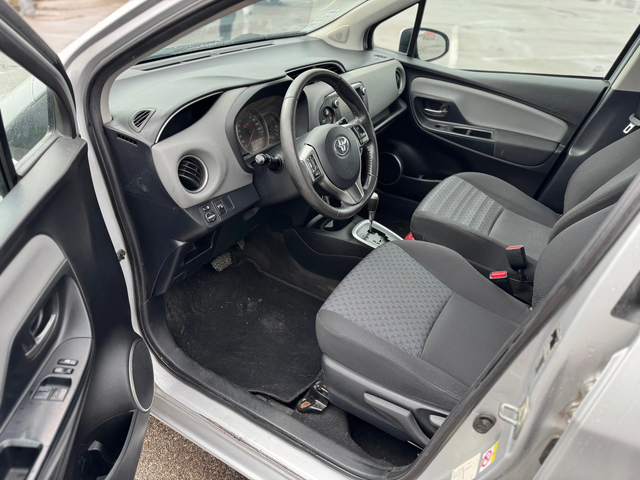 Toyota Yaris 1.3VVT-I-AUTO-NAVI - автомобили, коли, обяви за нови и употребявани 7