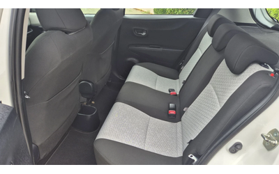 Toyota Yaris 1.4 диз. 90к.с. - автомобили, коли, обяви за нови и употребявани 12