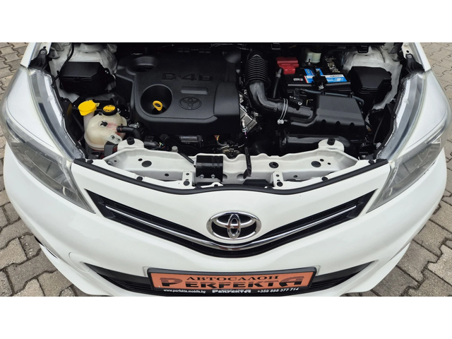 Toyota Yaris 1.4 диз. 90к.с. - автомобили, коли, обяви за нови и употребявани 16