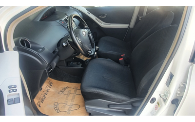 Toyota Yaris 1.0 бензин 69к.с. - автомобили, коли, обяви за нови и употребявани 11
